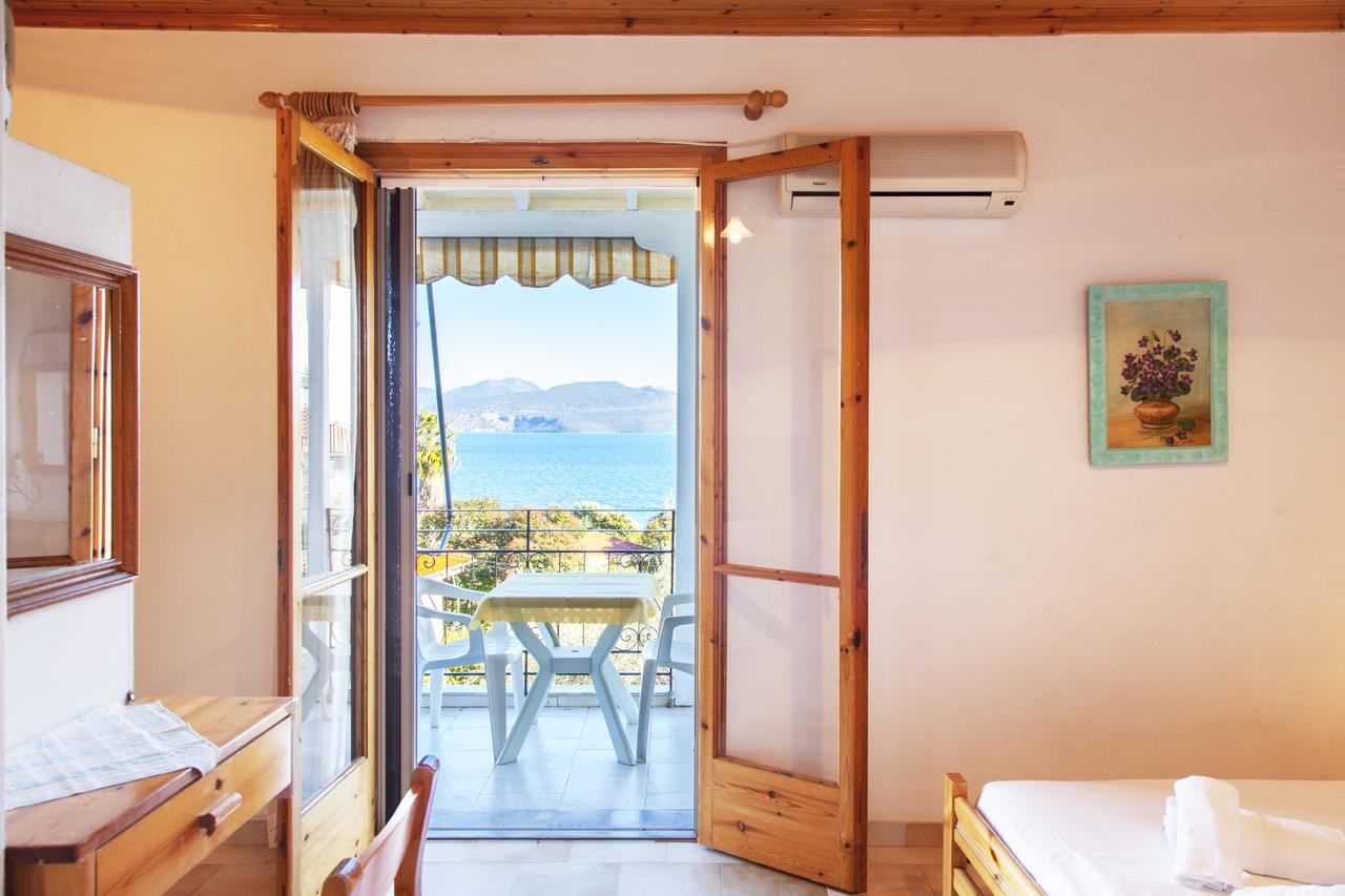 ニキアナ Fraxi Beachアパートホテル エクステリア 写真